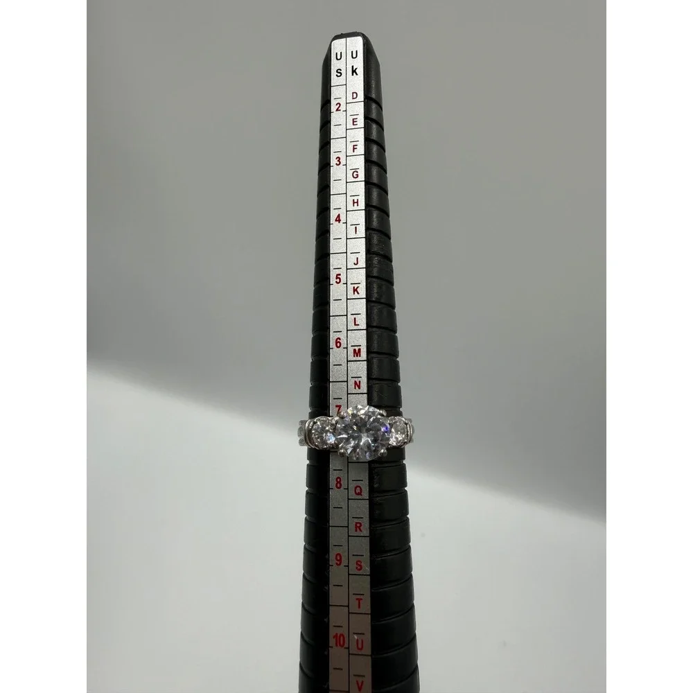 Sterling Silver 925 Three Stone‎ Cubic Zirconia Ring Size 7 Thailand Round Cut